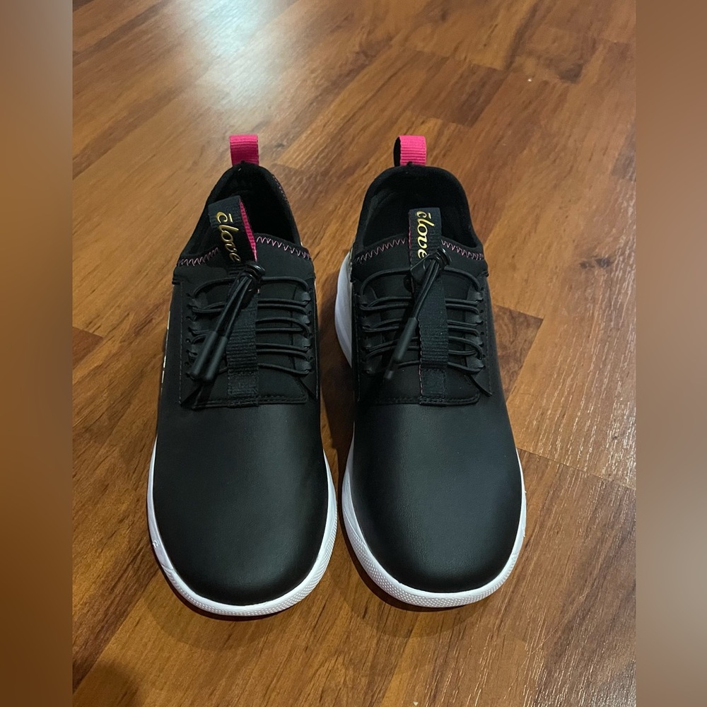 Clove Nursing Shoes